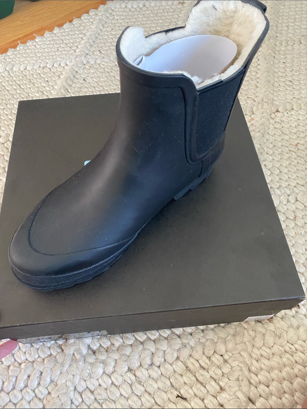 New JCrew Black Shearling-Lined Chelsea Ankle Rain Boot, 8